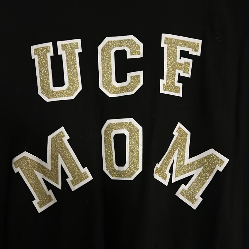 UCF Mom t-shirt - Picture 2 of 5